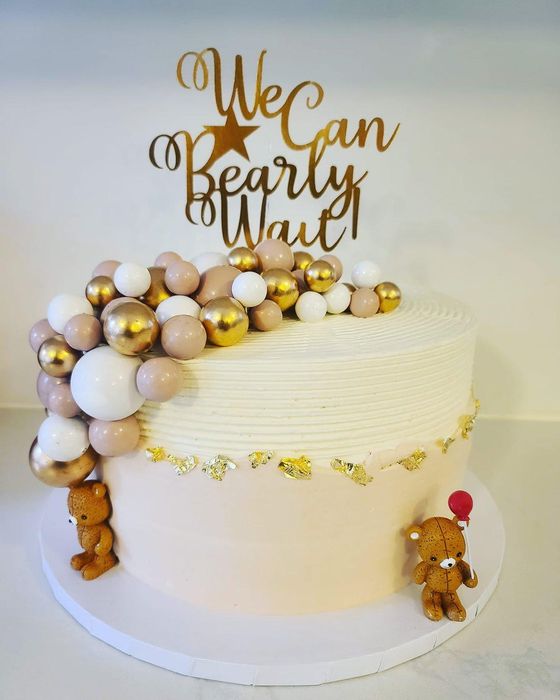 Cute bear fault line cake – custom cake for kids birthday celebration