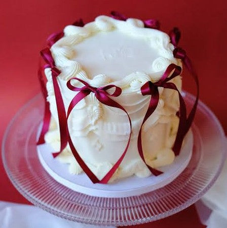 Lambeth - White and red - Cake Design