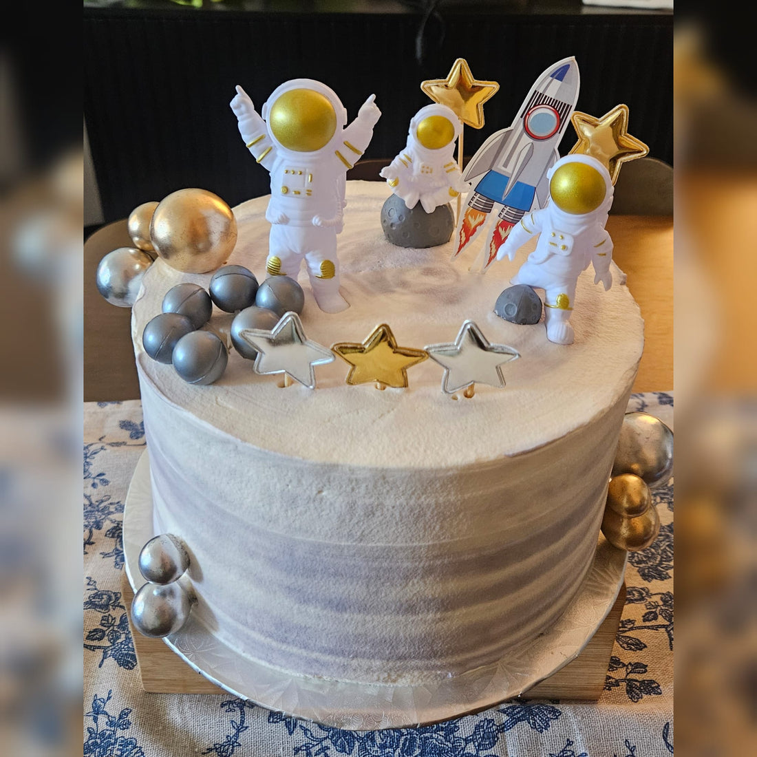 Space Lover - Cake Design