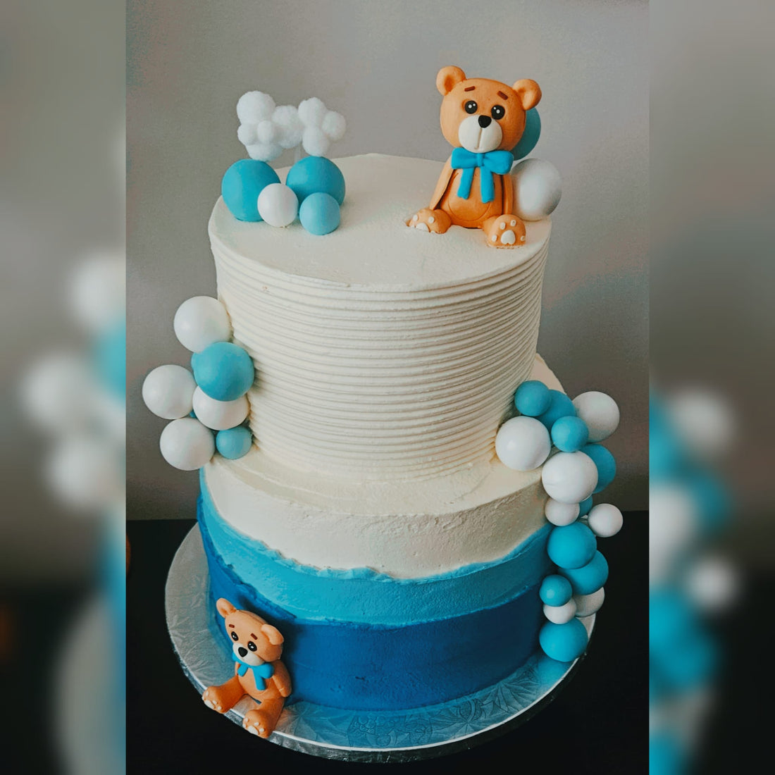 Two Blue Bears - Cake Design