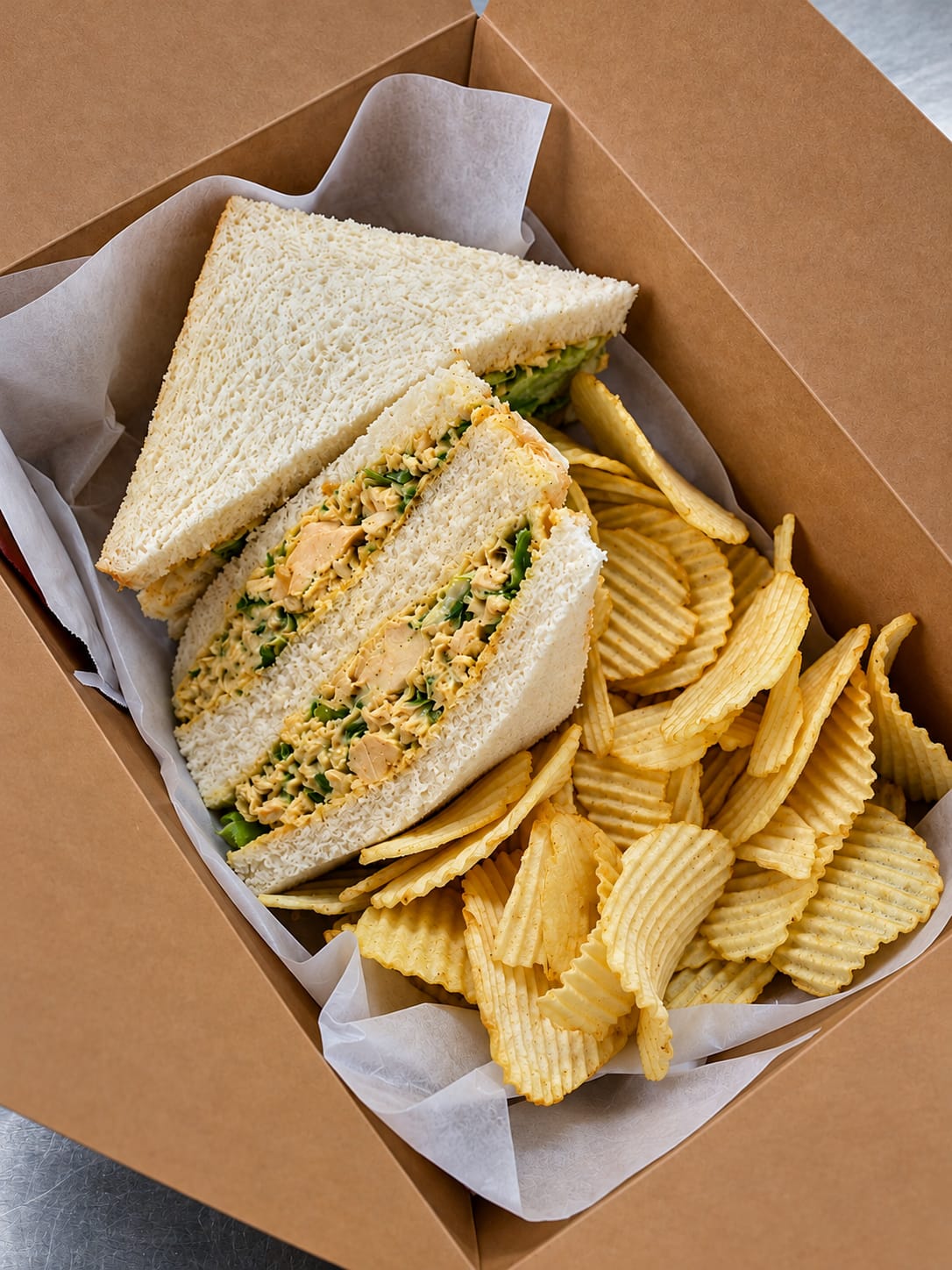 CORIANDER CHICKEN SANDWICH